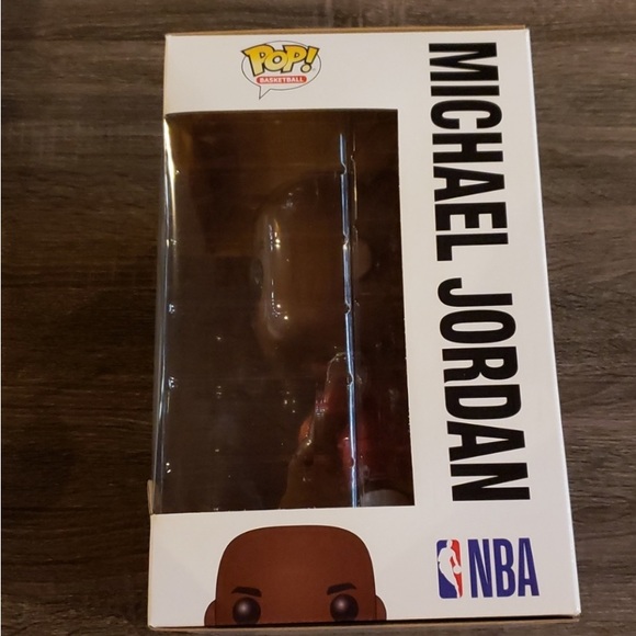 NEW! Large 10" Michael Jordan Funko Pop Chicago Bulls Size: 10”#23 Box#75 lrg - Picture 7 of 9
